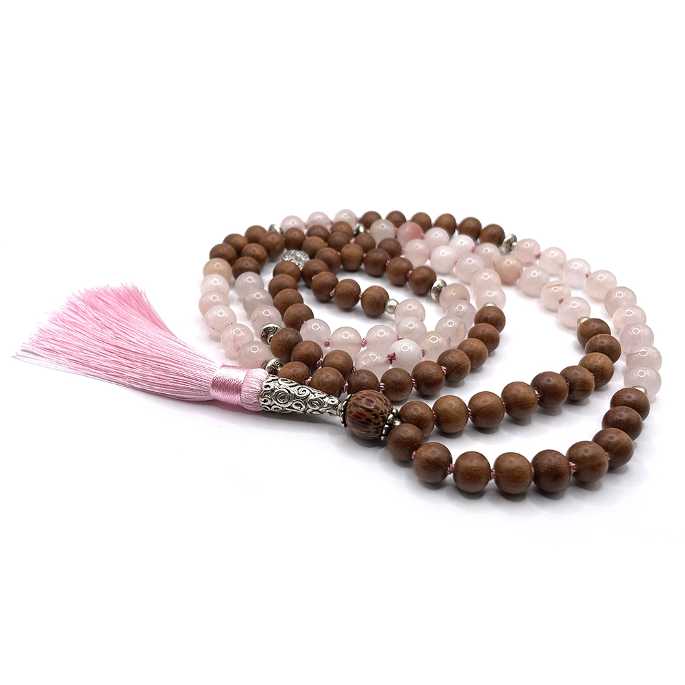 Collana di mala al quarzo rosa e sandalo